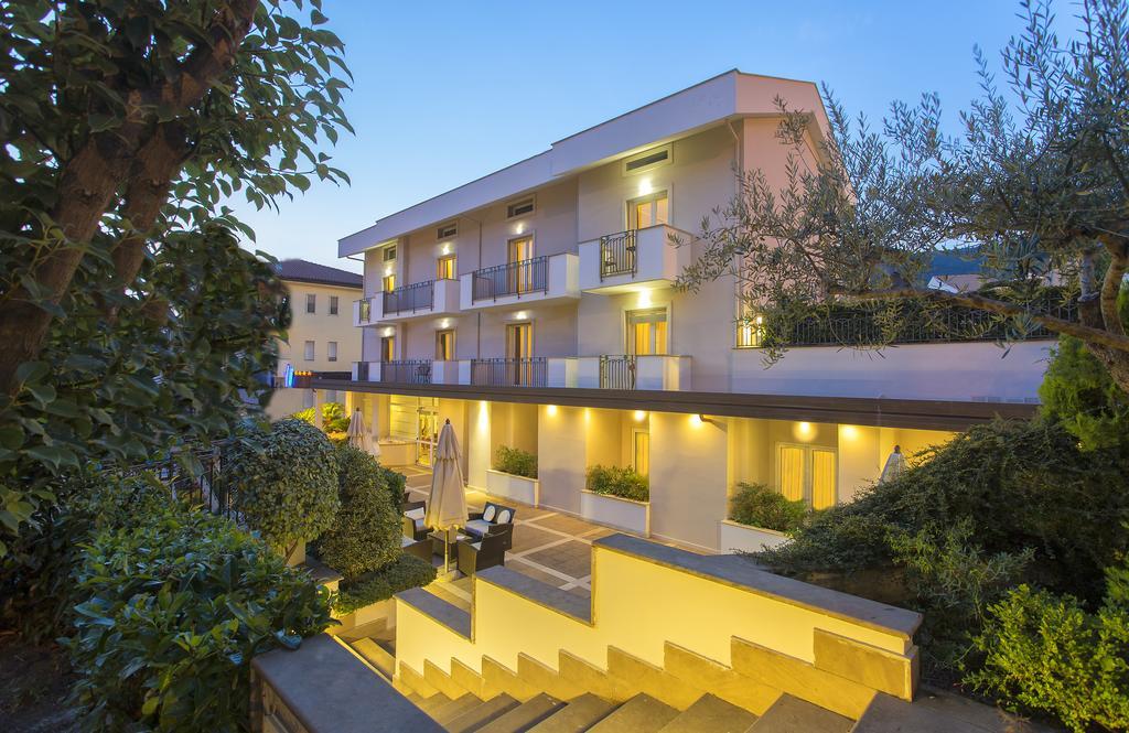 Virgilio Grand Hotel Sperlonga Exterior photo