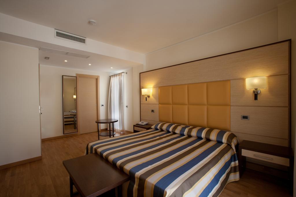 Virgilio Grand Hotel Sperlonga Exterior photo