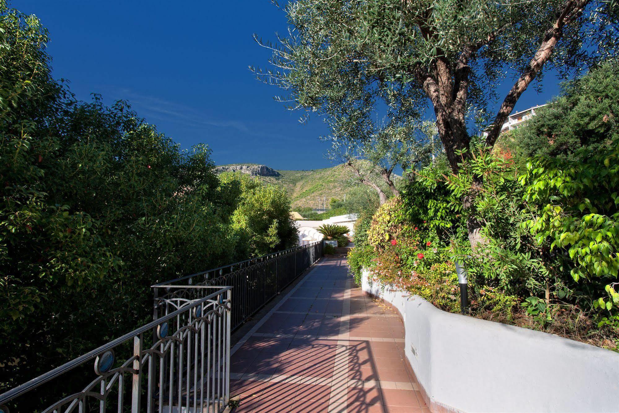 Virgilio Grand Hotel Sperlonga Exterior photo